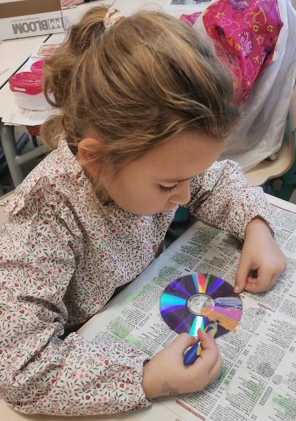 Kreatives Arbeiten an den Kalender-Türchen